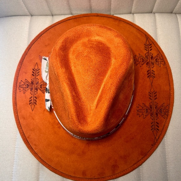 Custom hat - Picture 2 of 2